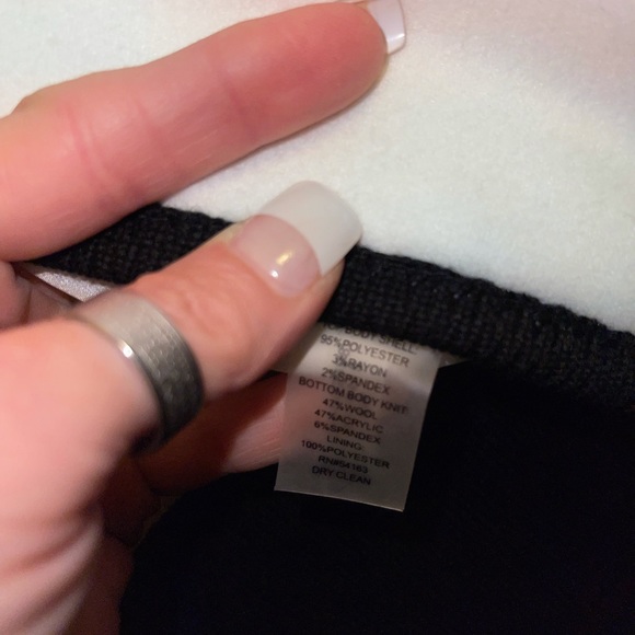 NWT knee length two tone white/top black/bottom - Picture 3 of 9